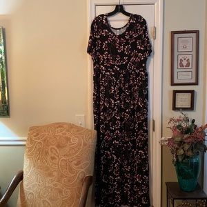 Short sleeve Maxi dress. Size 3XL
